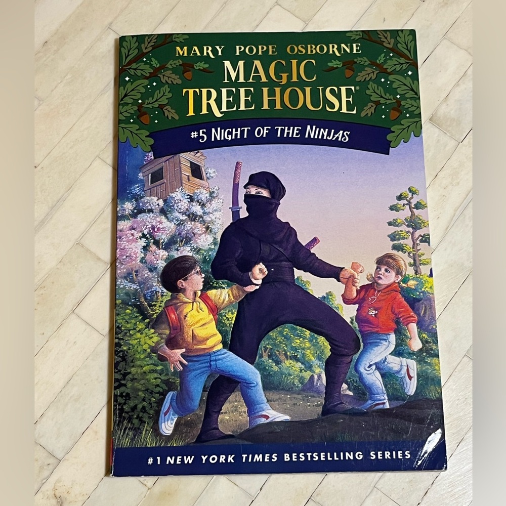 Magic Tree House Book #5: Night of the Ninjas